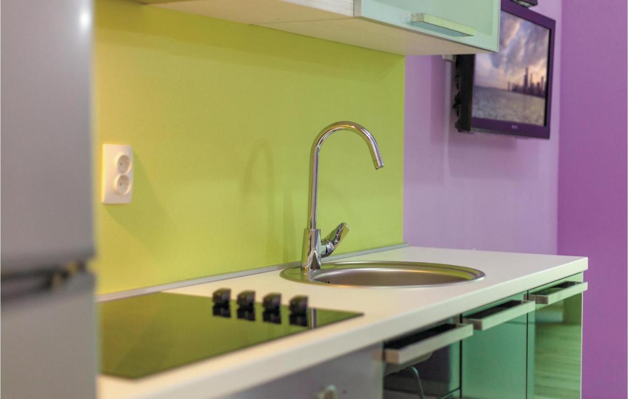 Lovely Apartment In Kastel Stafilic With Jacuzzi Kaštela Zewnętrze zdjęcie