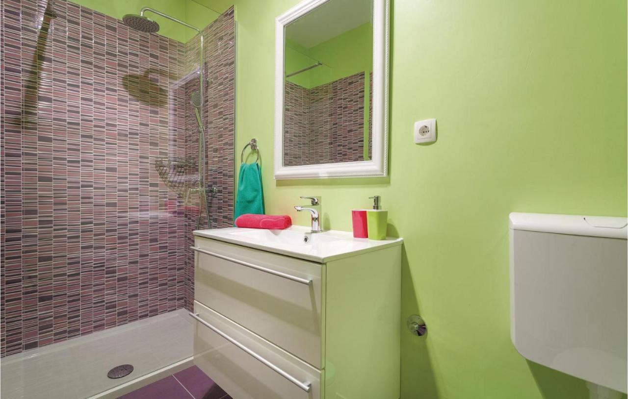 Lovely Apartment In Kastel Stafilic With Jacuzzi Kaštela Zewnętrze zdjęcie